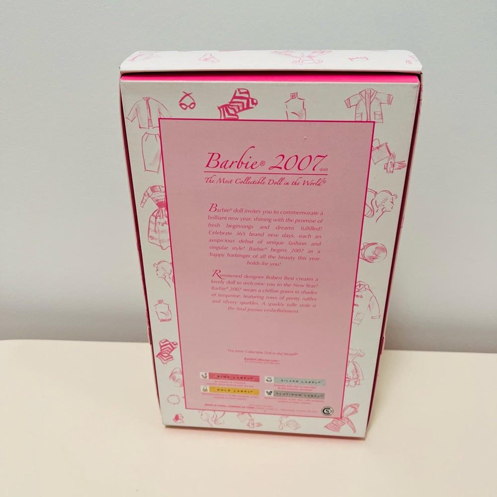 2007 BARBIE THE MOST COLLECTIBLE DOLL IN THE WORLD ROBERT BEST DESIGN NEW IN BOX - Picture 10 of 16